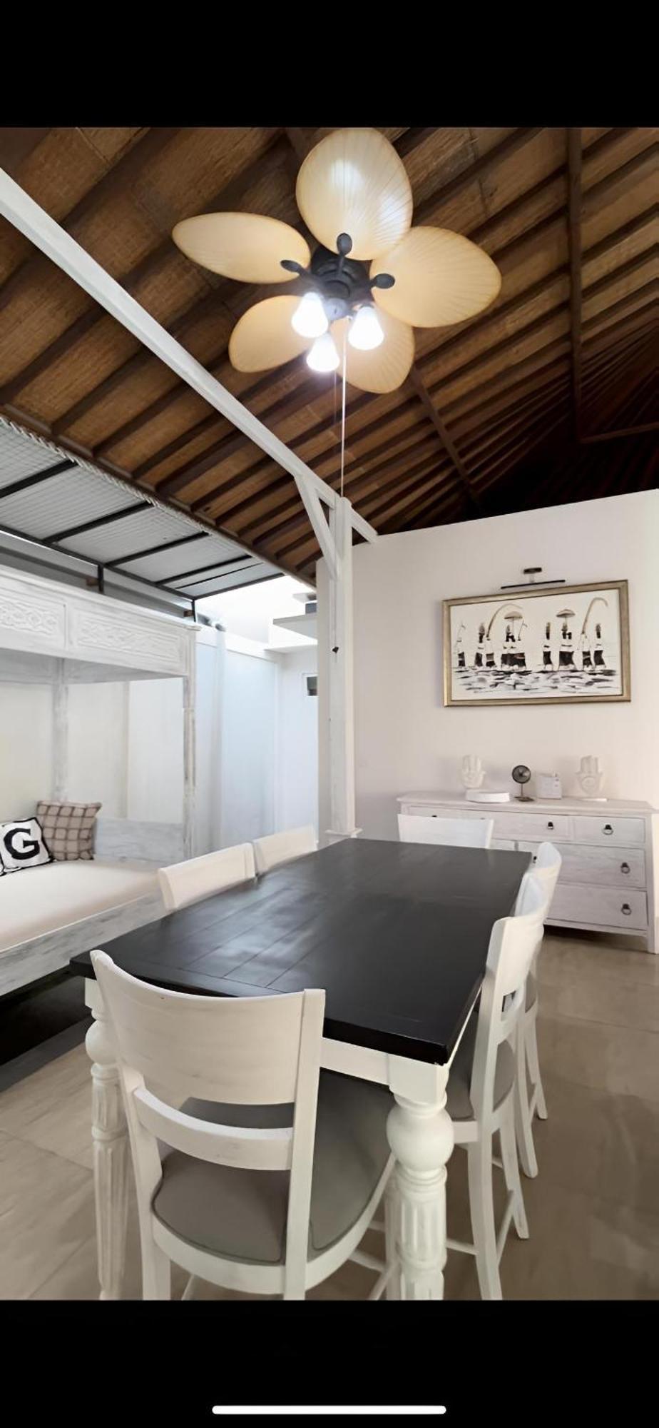 Villa Gong Umara Canggu Экстерьер фото